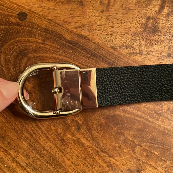 Michael Kors Reversible Belt - Picture 3 of 6